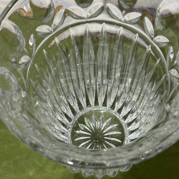 Vintage Handcrafted Tulip Garden Block Crystal Vase - Picture 5 of 8